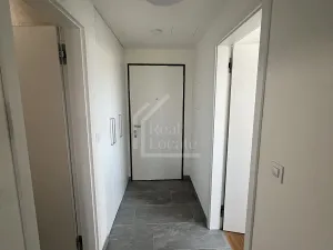 Pronájem bytu 2+kk, Praha - Veleslavín, Pod dvorem, 52 m2