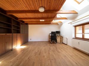 Prodej obchodního prostoru, Praha - Hlubočepy, Hlubočepská, 156 m2