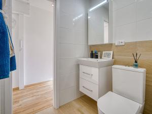 Pronájem bytu 1+1, Děčín - Děčín IX-Bynov, Gagarinova, 34 m2