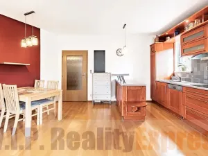Prodej bytu 3+kk, Praha, Jeřabinová, 92 m2