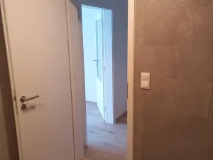 Pronájem bytu 1+kk, Praha - Černý Most, Dobrovolného, 32 m2