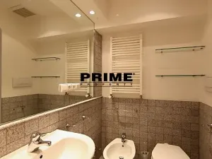 Pronájem bytu 3+1, Praha - Malá Strana, Hroznová, 73 m2