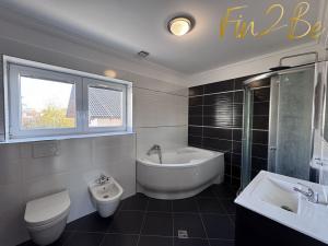 Pronájem bytu 4+kk, Praha - Běchovice, Manželů Lyčkových, 156 m2