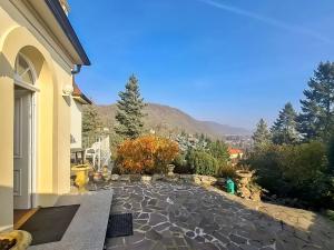 Pronájem vily, Černošice, V Horce, 300 m2