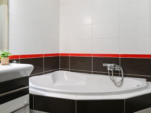 Prodej bytu 3+1, Havířov - Šumbark, Mládí, 68 m2