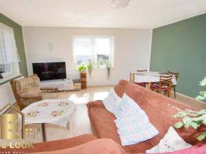 Prodej bytu, Jeníkovice, 228 m2