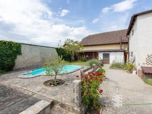 Prodej komerční nemovitosti, Praha - Újezd nad Lesy, Starokolínská, 510 m2