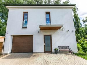 Pronájem vily, Statenice, 180 m2