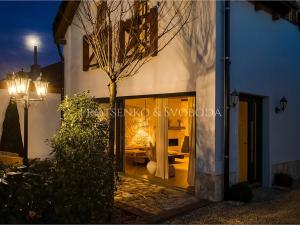 Prodej apartmánu, Lipí, 197 m2