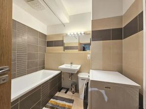 Pronájem bytu 2+kk, Praha - Libeň, Kurta Konráda, 61 m2