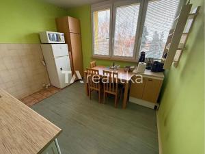 Prodej bytu 2+1, Opava, Hobzíkova, 58 m2