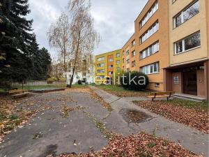 Prodej bytu 2+1, Opava, Hobzíkova, 58 m2