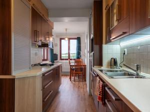 Prodej vícegeneračního domu, Sulice, Hlavní, 370 m2