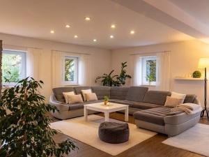 Prodej rodinného domu, Domašov u Šternberka, 550 m2