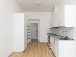 Pronájem bytu 1+kk, Praha - Libeň, Františka Kadlece, 34 m2