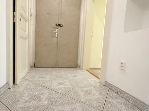 Pronájem bytu 3+1, Praha - Vinohrady, Perunova, 64 m2