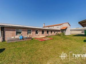 Prodej výrobních prostor, Dolany, 900 m2