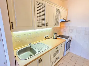 Pronájem bytu 2+kk, Praha - Háje, Mendelova, 42 m2