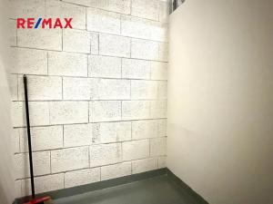 Pronájem bytu 1+kk, Praha - Malešice, Nad úžlabinou, 36 m2