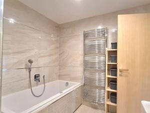 Pronájem bytu 4+kk, Praha - Smíchov, U Nikolajky, 125 m2