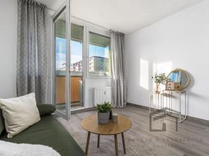 Pronájem bytu 1+1, Praha - Záběhlice, Jabloňová, 33 m2