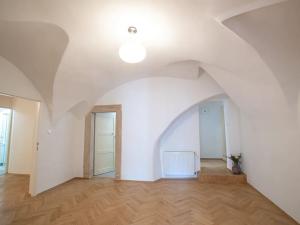 Prodej bytu 2+1, Praha - Hradčany, Úvoz, 126 m2