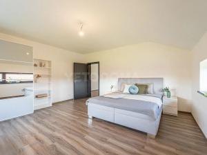 Prodej rodinného domu, Kornatice, 270 m2