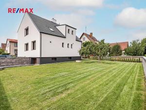 Prodej vily, Jindřichův Hradec, Spojovací, 183 m2