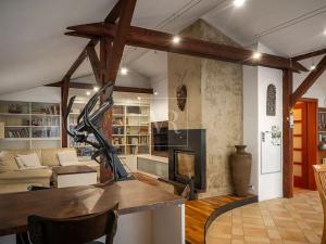 Prodej komerční nemovitosti, Sulice, Hlavní, 370 m2