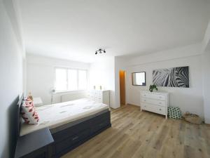 Pronájem bytu 2+1, Praha - Vršovice, Amurská, 53 m2