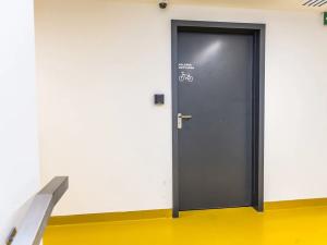 Pronájem bytu 2+kk, Praha - Karlín, Sokolova, 59 m2