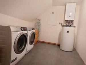 Prodej rodinného domu, Hředle, 398 m2