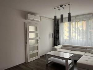 Pronájem bytu 3+1, Praha - Záběhlice, Jabloňová, 76 m2