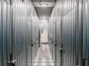 Pronájem skladu, Praha - Kobylisy, Horňátecká, 1 m2