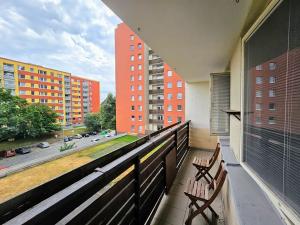 Pronájem bytu 2+kk, Praha - Strašnice, Gutova, 47 m2
