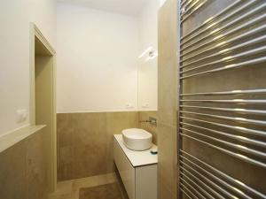 Pronájem bytu 2+1, Praha - Nové Město, Bolzanova, 92 m2