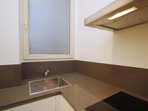 Pronájem bytu 1+1, Praha - Nové Město, Bolzanova, 47 m2