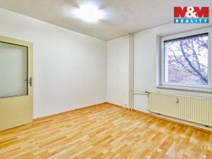 Prodej bytu 3+1, Karlovy Vary, U Koupaliště, 70 m2