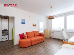 Pronájem bytu 1+1, Praha - Troja, Krynická, 29 m2