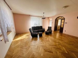 Pronájem rodinného domu, Jesenice, K Belnici, 90 m2