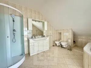 Pronájem rodinného domu, Česká, 200 m2