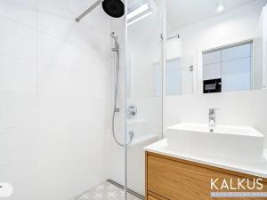 Pronájem bytu 2+kk, Hradec Králové, Eliščino nábřeží, 34 m2