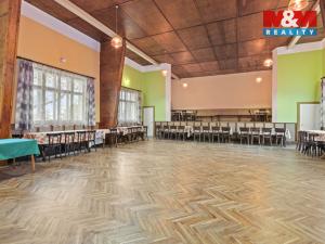 Prodej obchodního prostoru, Žlebské Chvalovice, 280 m2