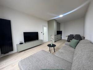 Pronájem bytu 2+kk, Praha - Vršovice, Krymská, 45 m2