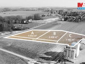 Prodej komerčního pozemku, Vojkovice, 3561 m2