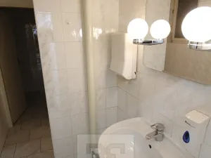 Pronájem kanceláře, Praha - Nové Město, Senovážné náměstí, 15 m2