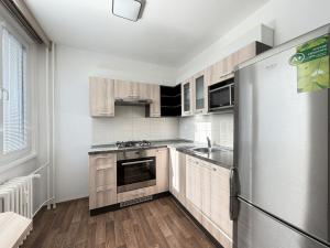 Pronájem bytu 2+1, Pardubice - Zelené Předměstí, nábřeží Závodu míru, 58 m2