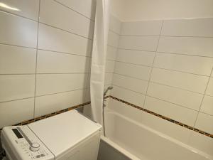 Pronájem bytu 2+kk, Praha - Vysočany, Pod strojírnami, 52 m2