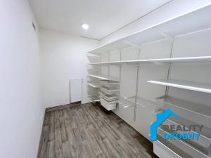 Pronájem bytu 4+1, Děčín, Bělská, 101 m2