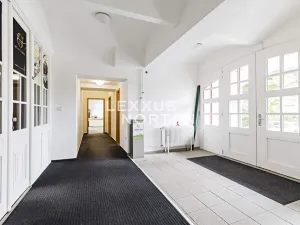 Prodej kanceláře, Kladno, Huťská, 1408 m2